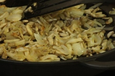 рецепт картофельных гнездышек с грибами и сыром silady.ru